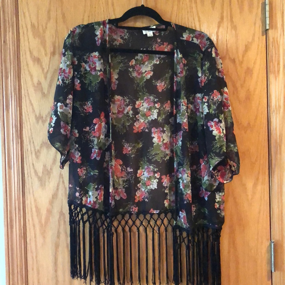 Floral fringe kimono